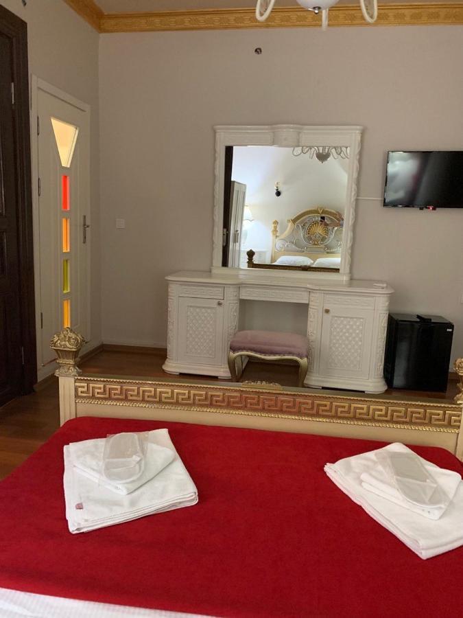 Балат Гостевой Дом Bed & Breakfast อิสตันบูล ภายนอก รูปภาพ